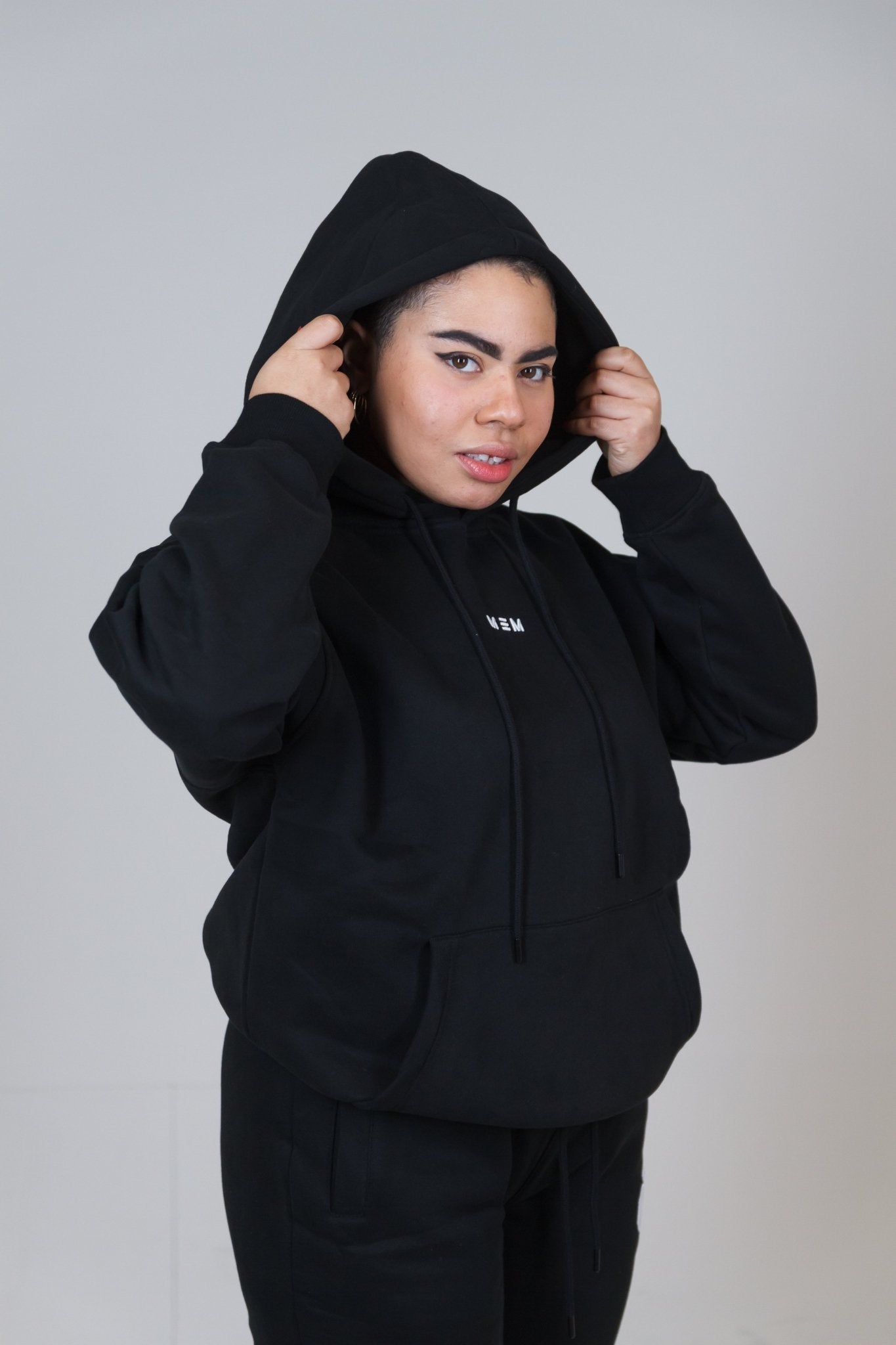 MEM Unisex 345G Heavyweight Fleece Hoodie – Black - MEMFitness